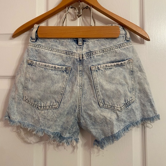 Garage Denim, Mom shorts, in a size 0/24. Copper button + blueish white wash. - Picture 2 of 8